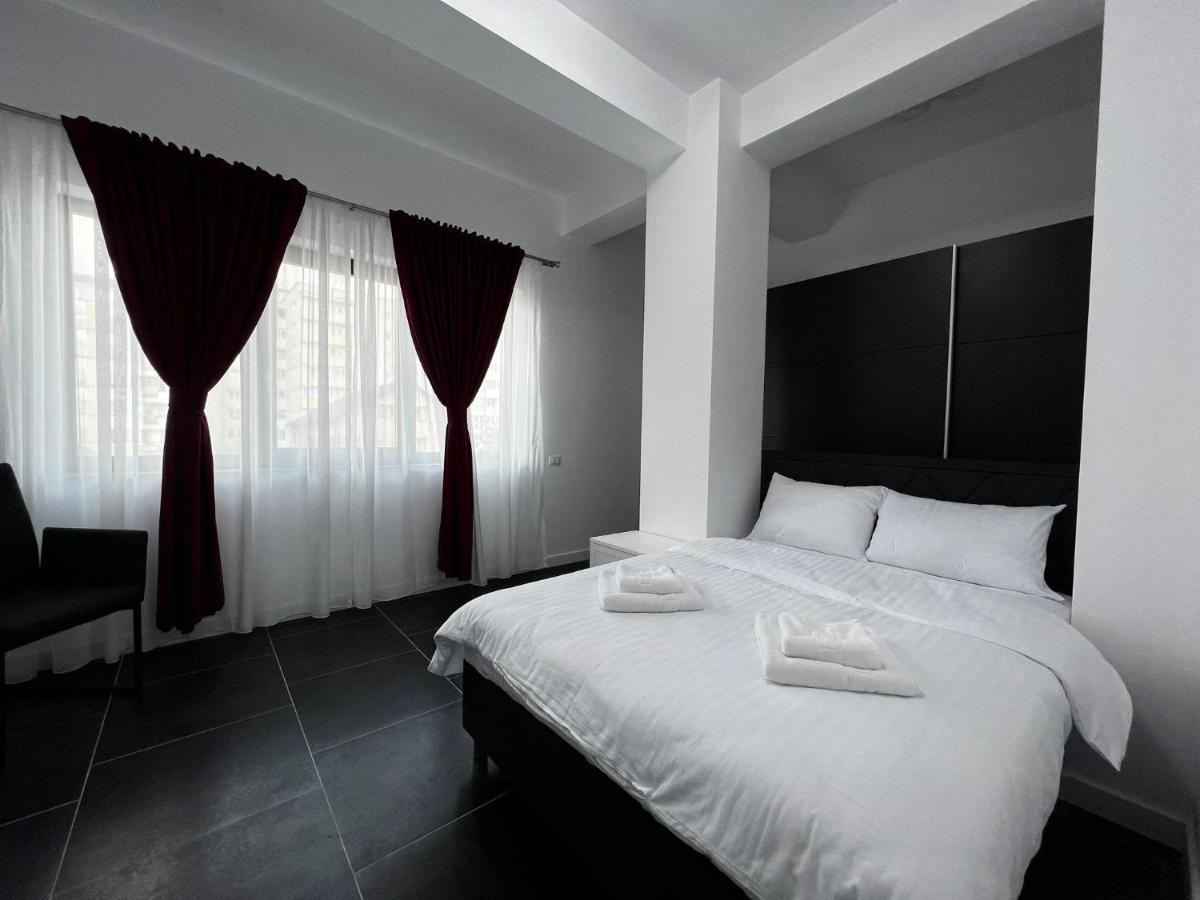 Marvellous Aparthotel With Master Apartments Сучава Экстерьер фото