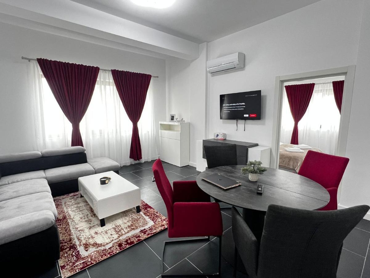 Marvellous Aparthotel With Master Apartments Сучава Экстерьер фото
