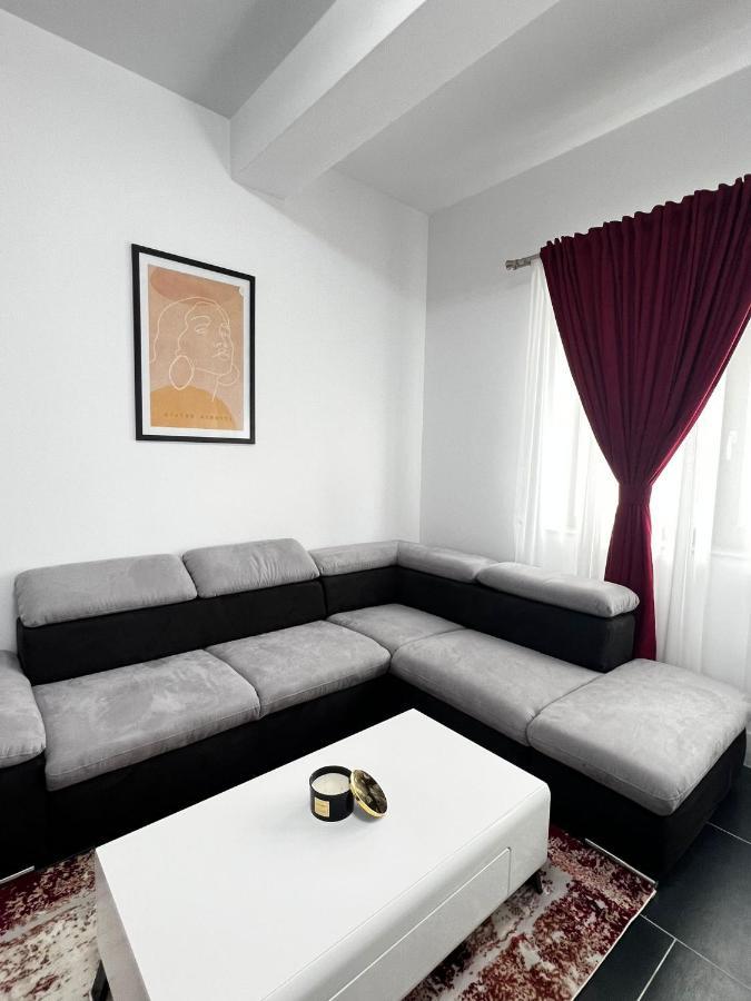 Marvellous Aparthotel With Master Apartments Сучава Экстерьер фото