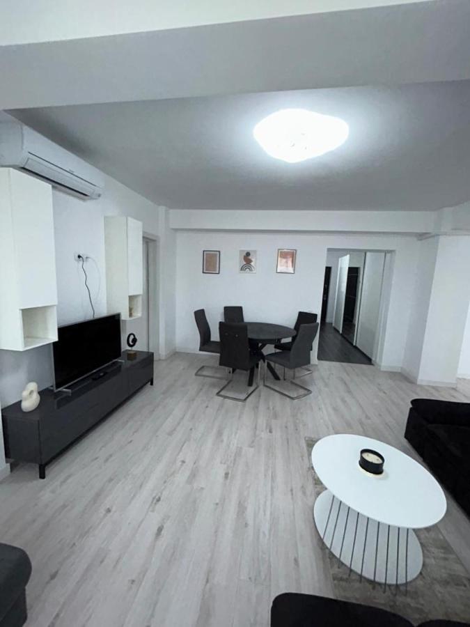 Marvellous Aparthotel With Master Apartments Сучава Экстерьер фото